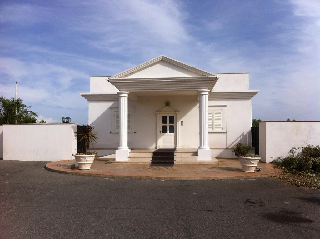 White House Motel Cerveteri Exterior photo